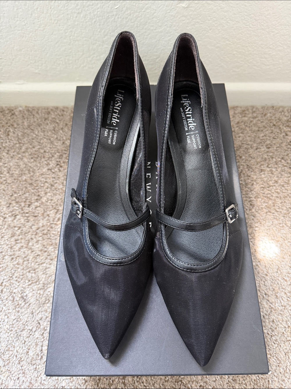 Life Stride Black Pointed Mary Jane Heels